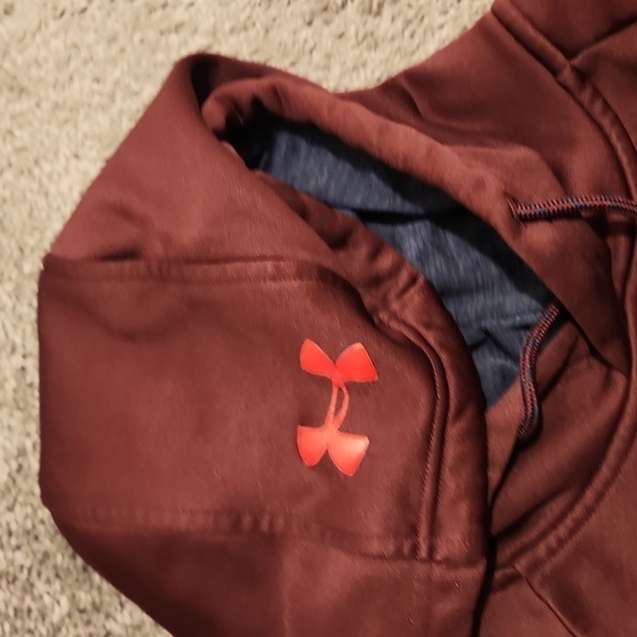 UnderArmour Hoddie - Picture 5 of 5